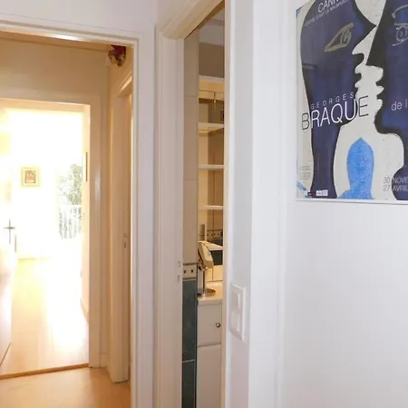 Apartment Spacious 3-room 