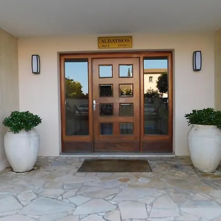 Apartment Spacious 3-room 