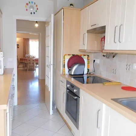 Apartment Spacious 3-room 